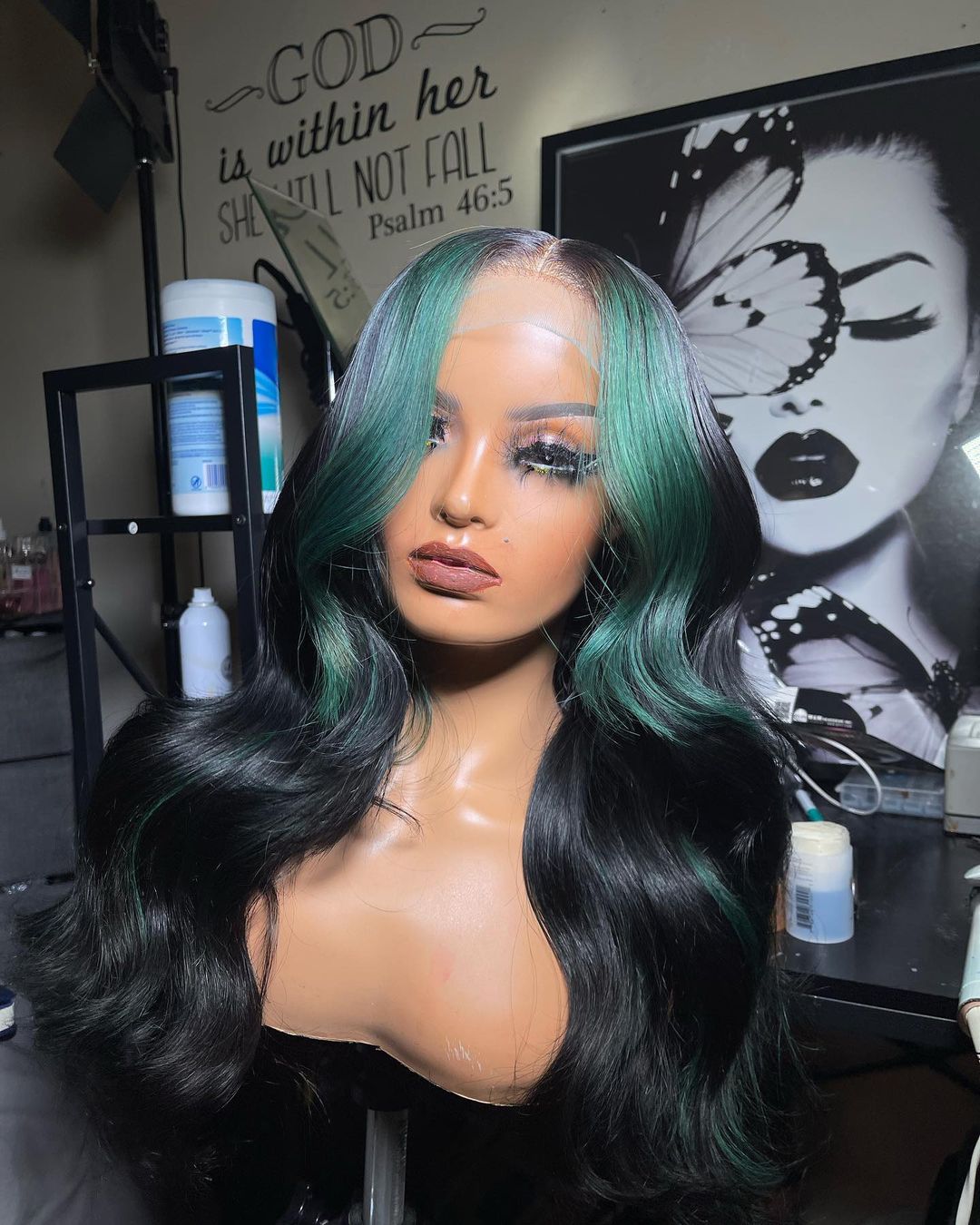 Jade Green Highlight Wig