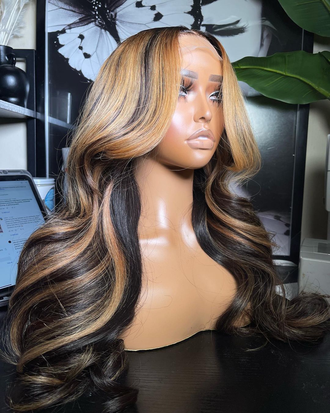 Marocchino Highlight Colored Wig